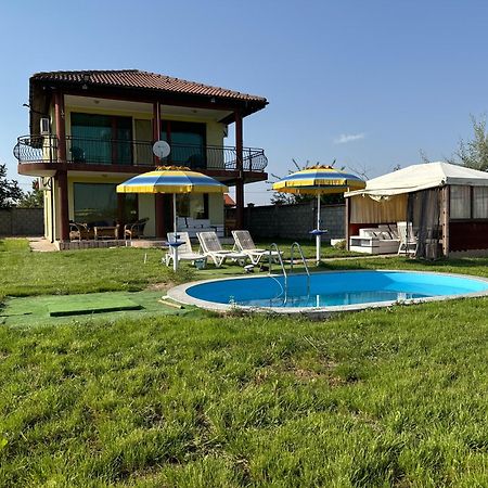 Villa Sunray Topola Eksteriør billede