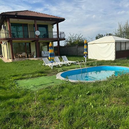 Villa Sunray Topola Eksteriør billede